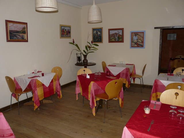 Cour Grenade Inn (La)
