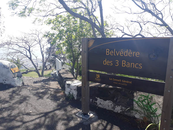 La Montagne   –   Les 3 bancs – Aire de pique-nique